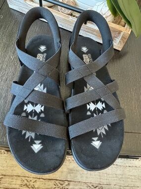 Skechers Slip-ins: Reggae Slim - Stretch Flex
Size 9